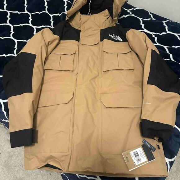 New w/Tags The North Face Men's Coldworks Parka - Picture 2 of 3